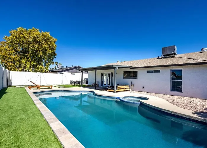 Villa Must See! Heated Jacuzzi With A Pool! New Remodel