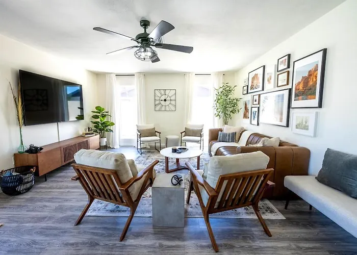 Villa Must See! Heated Jacuzzi With A Pool! New Remodel *