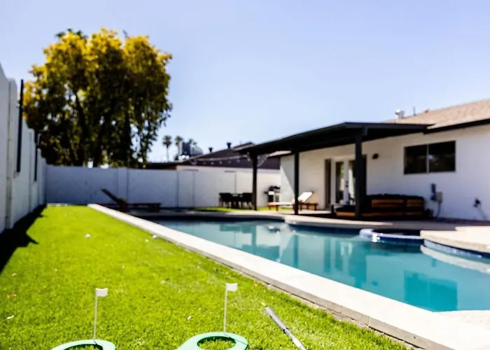 Villa Must See! Heated Jacuzzi With A Pool! New Remodel *