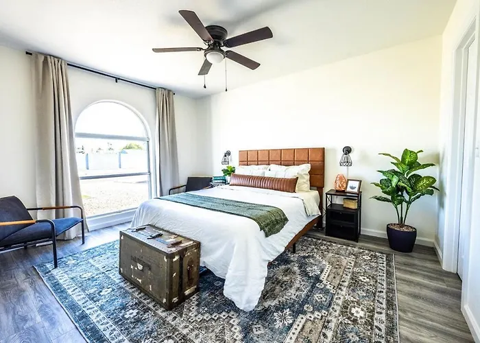 Villa Must See! Heated Jacuzzi With A Pool! New Remodel