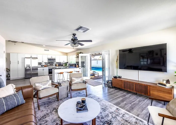 Must See! Heated Jacuzzi With A Pool! New Remodel Chandler