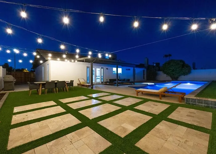 Villa Must See! Heated Jacuzzi With A Pool! New Remodel Chandler
